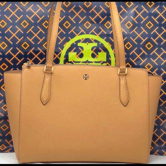 Tory Burch Handbags - NWOT Tory Burch Emerson Small Top Zip Tote